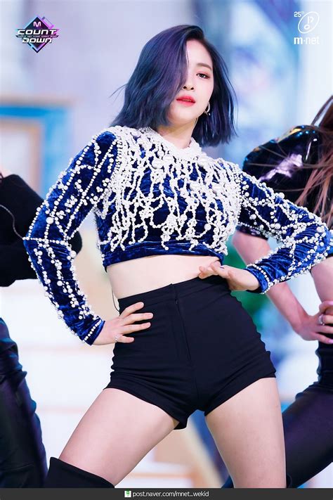 Itzy Ryujin Wannabe Comeback Stage 200312 Itzy Kpop Outfits Stage Outfits
