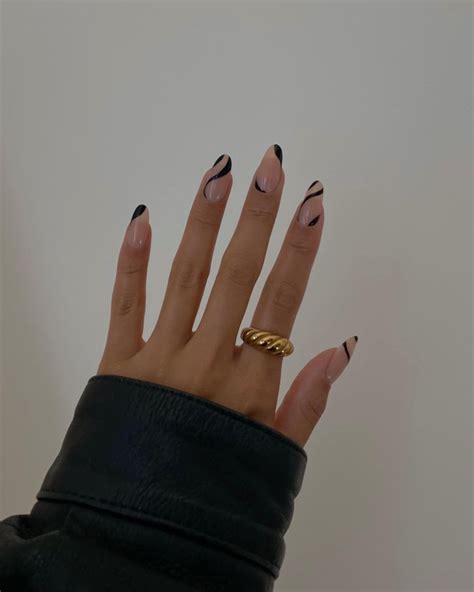 Savannah Palacio On Instagram “🖖🏽🖤 Nails Done Did By The Best