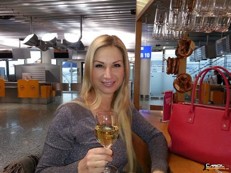 Carol Goldnerova On Twitter Best Regards From Airport My Fans
