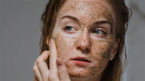 Meet The Best Face Scrubs For Cleansing And Pampering Dry Skin