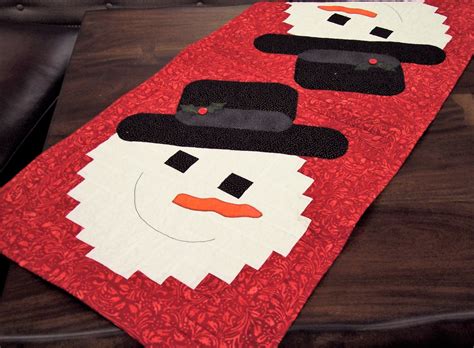 Christmas In July Curved Log Cabin Snowman Table Runner