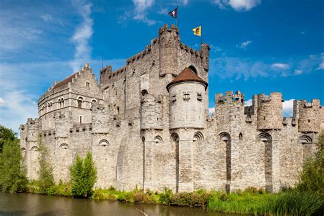 The Most Gorgeous Medieval Castles In The World Readers Digest