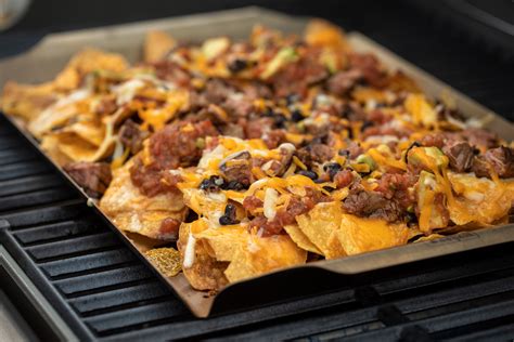 Grilling Inspiration: Ultimate Backyard Grilled Nachos ...