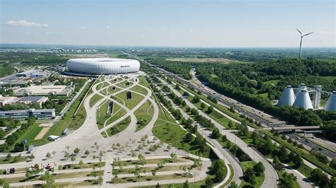 Built in the northern german city of munich, allianz arena football stadium itself is a curiosity because of modern design. Filmlocations Bayern | Search Location | Allianz Arena ...