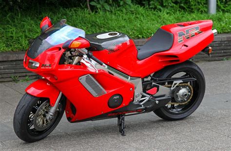 1979 to 1992 honda nr oval piston motorcycle history. Here's your chance to snag Honda's oval-piston special ...