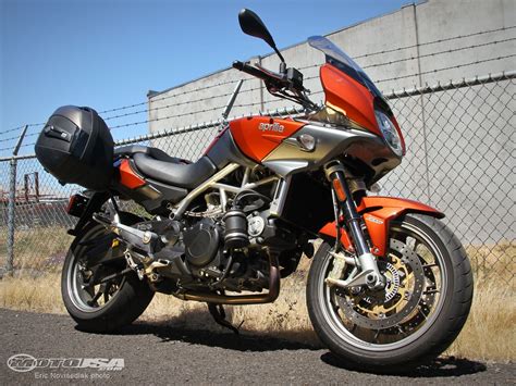 The engine was a liquid cooled cooled four stroke, longitudinal 90°v twin, dohc, 4 valves per cylinder. 2014 Aprilia Mana 850 GT ABS (con imágenes) | Motos