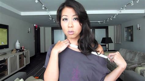 How To Cut The Perfect Off The Shoulder T Shirt Youtube