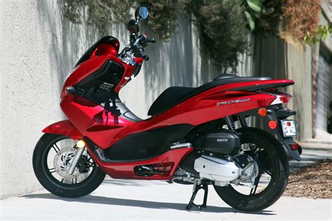 Honda pcx price in malaysia from rm11,658. Motos Tunadas: Honda Pcx 150 2014 Fotos.