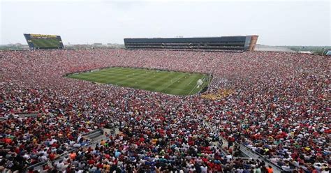 The Largest Us Soccer Crowd Ever Pics