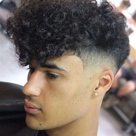 Low Fade With Curly Hair Fringe Haircutsforcurlyhair Taper Fade