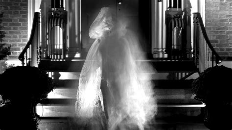 Jaunt through Franklin's historical haunts with ghost tours