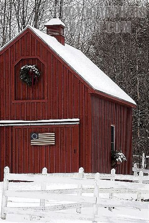 45 Beautiful Rustic And Classic Red Barn Inspirations Country Barns Barn House Old Barns