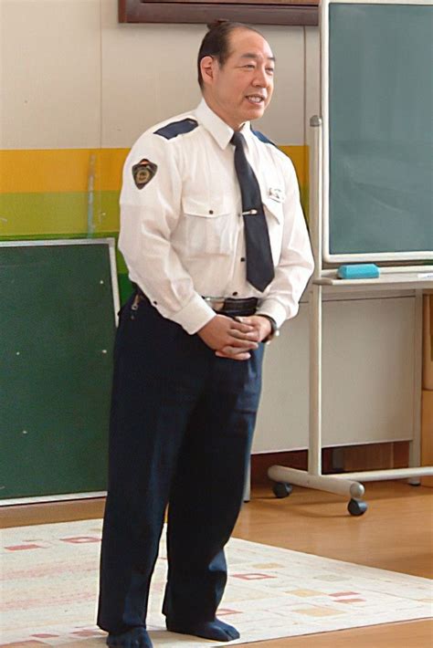 ボード「cop Uniform」のピン 男性警察官 警官 警察官