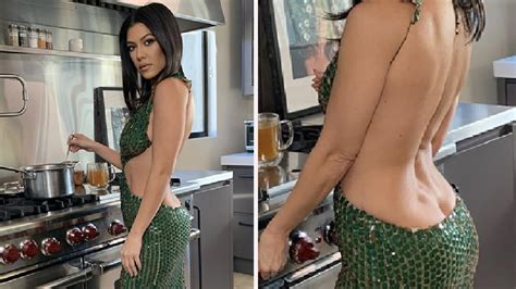 kourtney kardashian flashes bum crack in revealing dress