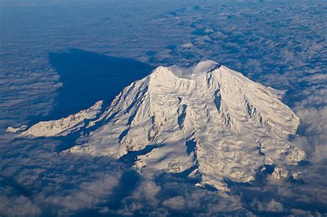 Mount Rainiers Shadow Mount Rainier The Tallest Mountain Flickr