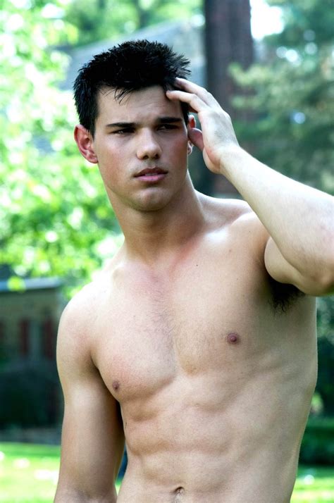 The Stars Come Out To Play Taylor Lautner Shirtless