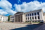 Universität Von Oslo, Norwegen Stockfoto - Bild von neoklassizismus ...