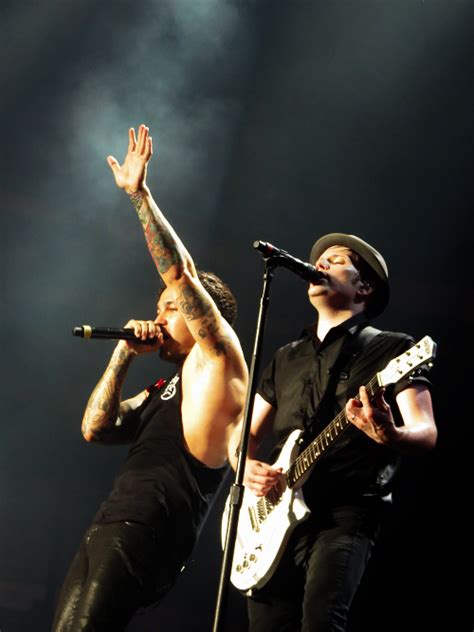 Fall Out Boy Live Patrick Stump Pete Wentz Concert Boys Concerts