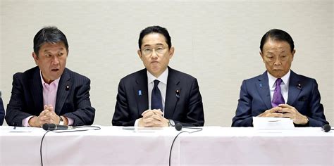 Kishida Mulls Candidates For Cabinet Party Reshuffle Amid Stubborn