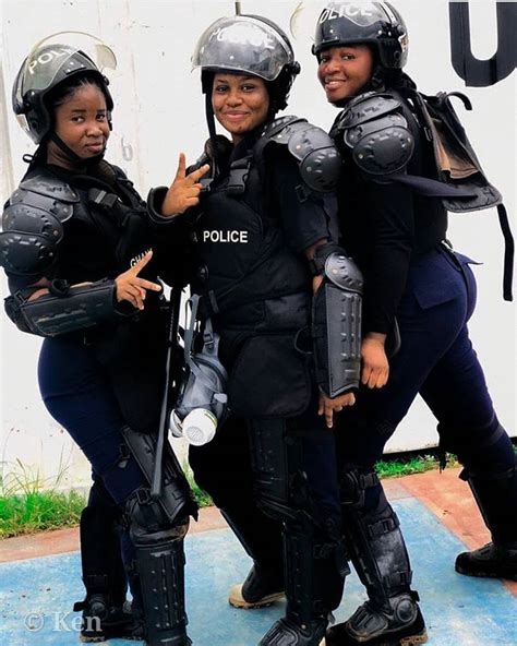 20 Pictures Of Hot Ghana Police Ladies Trending Online Photos