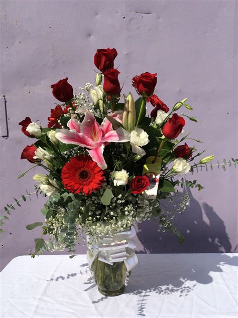 The los angeles flower market is situated in downtown , 754 wall st, los angeles, ca 90014. Flower Arrangements Los Angeles | Floral Services
