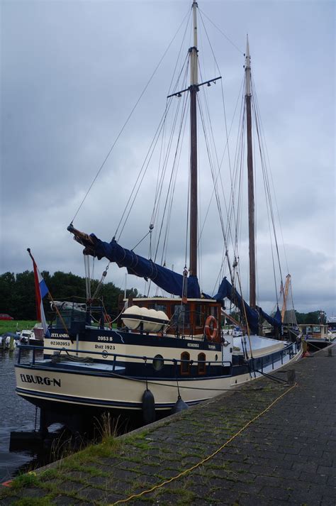 This Is Zeelandia A 23 Metre Dutch Sailing Barge She Will Need A Full