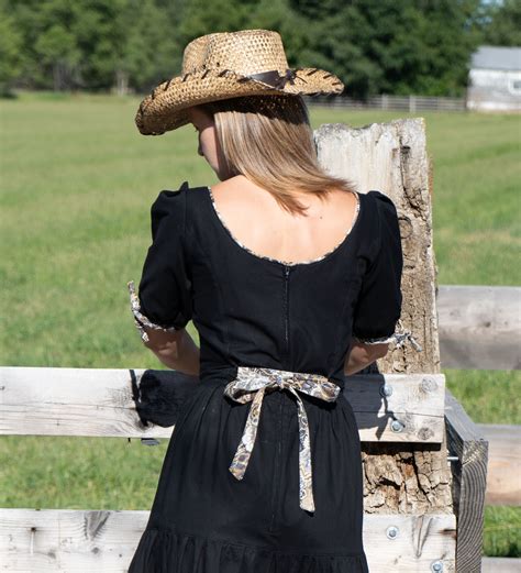 Ladies Western Dress Cattle Kate