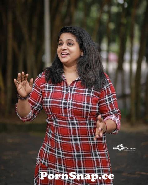 Malayalam Serial Actress Aswathy S Nair Latest Hot Photos From