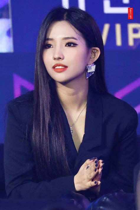 Miyeon, minnie, soojin, soyeon, yuqi, and shuhua. Soyeon G-IDLE | Kpop girls, Kpop girl groups
