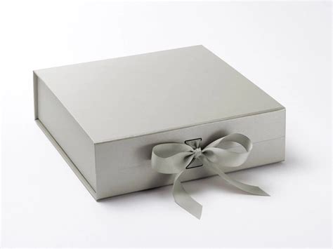 Silver Large Folding T Boxes With Magnetic Closure And Ribbon