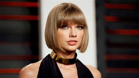 Taylor Swifts Re Recorded Version Of Love Story Features Unseen