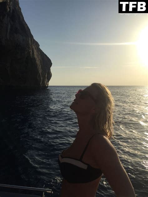 Gigi Ravelli Nude Sexy Leaked The Fappening Photos Onlyfans