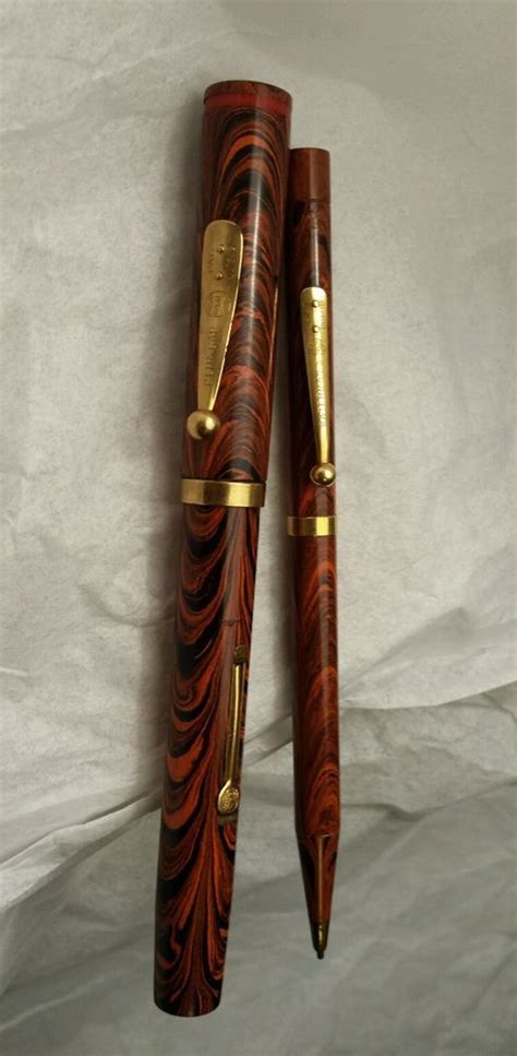 Estate Canadian 1906 Ideal Watermans Red Ripple 7 Rubber Fountain Pen