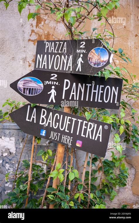 Direction Signs For Tourists In Rome Italy Stock Photo Alamy