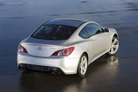 Price details, trims, and specs overview, interior features, exterior design, mpg and mileage capacity, dimensions. 2012 Hyundai Genesis Coupe - Photos, Price, Specifications ...