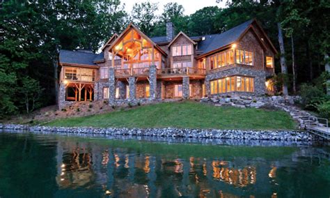 Lake house designs take full advantage of their surrounding views by including many windows and outdoor spaces. Lake House Floor Plans Luxury Lake House Plans, small lake ...