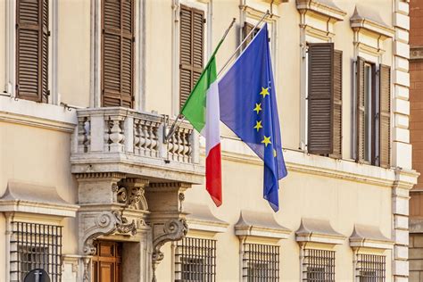 Dual citizenship is when one has citizenship rights in two countries. What Is the EU, and How Does It Work? - Get Italian ...