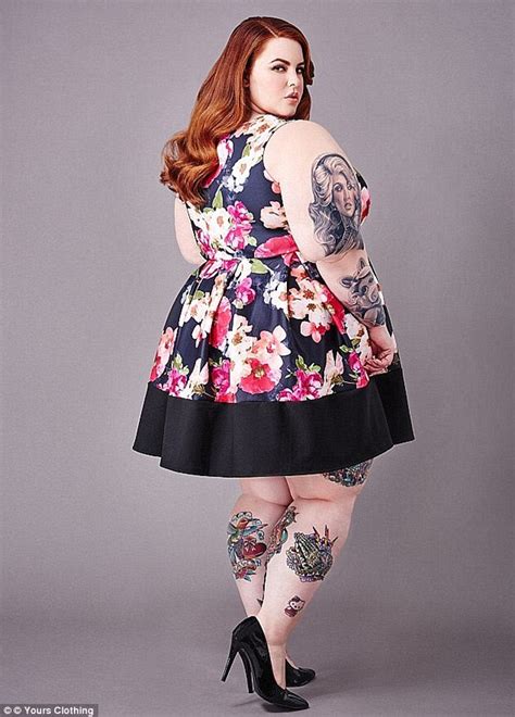 size 26 model tess holliday says fashion should celebrate all races and body types daily mail