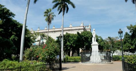 Plaza De Armas Donde Nació La Habana Cubaconecta 🇨🇺