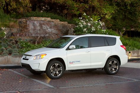 Toyota Rav4 Electric Debuts In La Autoevolution