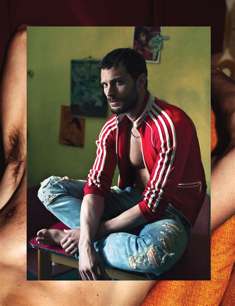 jamie dornan incorporando christian grey em sua intimidade fashionismo