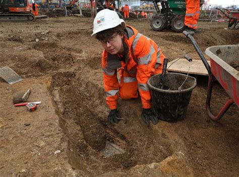 Remains Of Captain Matthew Flinders Discovered At Hs2 Site In Euston