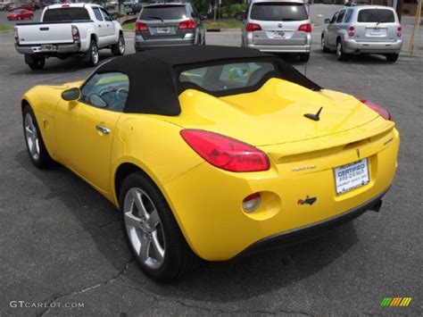 2008 Mean Yellow Pontiac Solstice Roadster 52809309 Photo 2