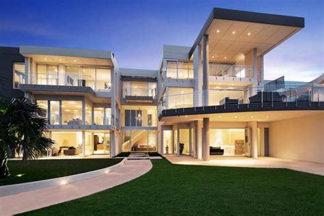 Contemporary Style Waterfront Mansion In New South Wales Australia