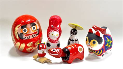 Guide To Japanese Folk Toys Time Out Tokyo Japanese Toys Japanese Folk Kokeshi Dolls