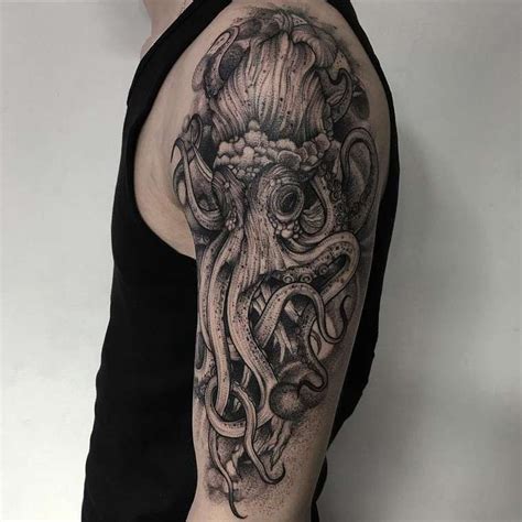 Cool 3d Style Detailed Shoulder Tattoo Of Big Octopus Tattooimages