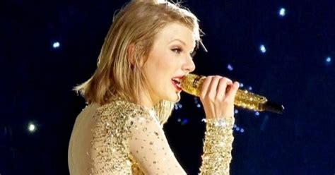 Taylor Swift Reponds To Critism Over Nude Bodysuit
