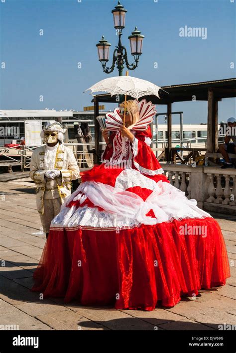 woman italian traditional dress