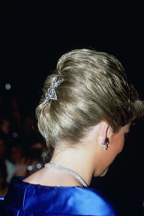 O Icônico Corte De Cabelo Da Princesa Diana Em 20 Fotos Vogue