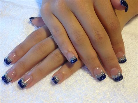 Pin By Leah Carvalho On Nails Navy And Silver Nails Blue Glitter
